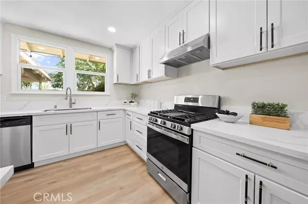 Glendora, CA 91741,552 E Mountain View Avenue