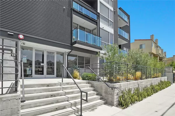 Los Angeles, CA 90012,957 Figueroa Terrace #103