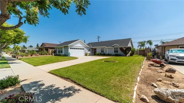 Glendora, CA 91740,2114 E Petunia Street