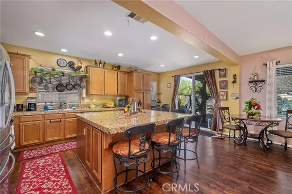 Perris, CA 92571,1924 English Oak Way