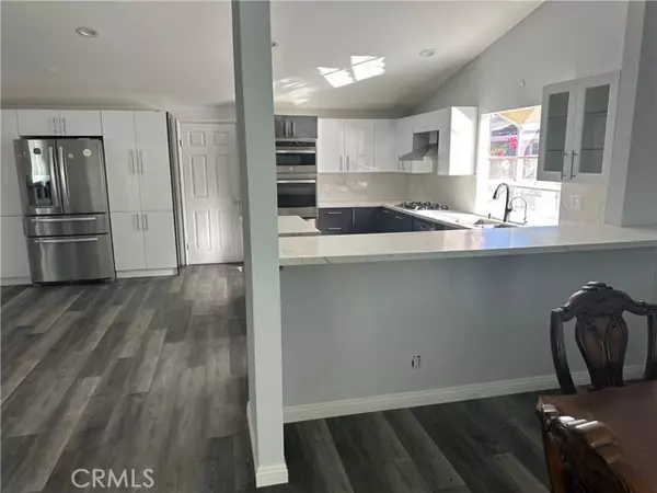 Woodland Hills (los Angeles), CA 91367,20723 Dolorosa Street