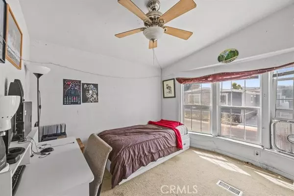 Anaheim, CA 92807,5815 E La Palma Avenue #190