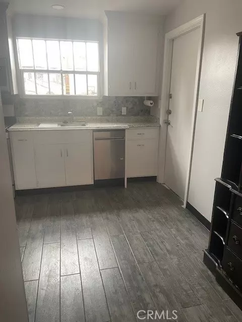 Pomona, CA 91767,400 N Gibbs Street #215 WEST SIDE