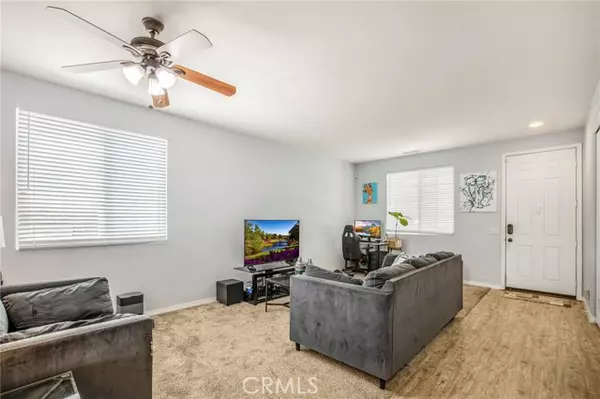 Oak Hills, CA 92344,8247 Cleveland Avenue