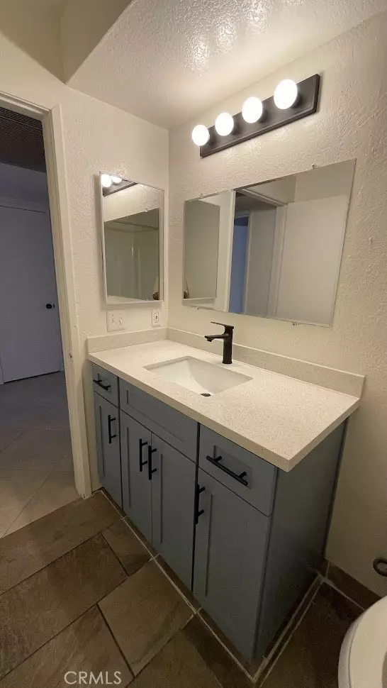 Escondido, CA 92026,1076 N Escondido Boulevard