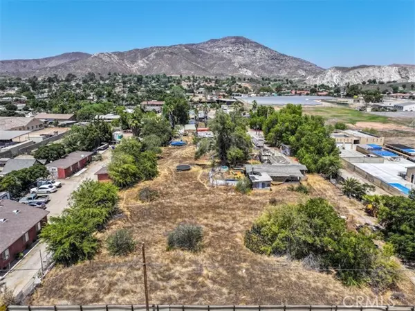 3545 VALLEY WAY, Jurupa Valley, CA 92509