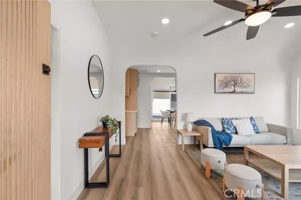 Burbank, CA 91501,310 S Bel Aire Drive