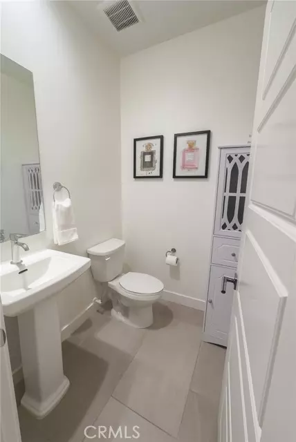 Ontario, CA 91761,4016 E Peony Paseo #5