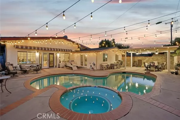 1225 E Walnut Avenue, Glendora, CA 91741
