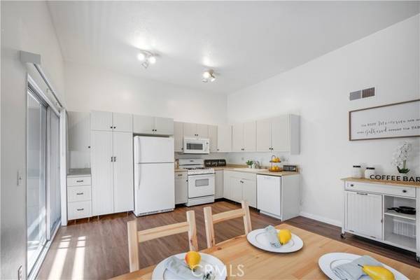 2970 S Greenville Street, Santa Ana, CA 92704