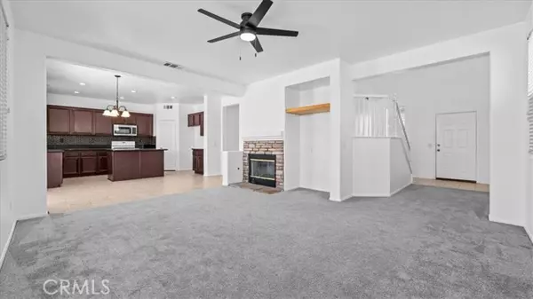 Hesperia, CA 92344,8943 Hydrangea Avenue