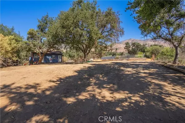 Altadena, CA 91001,3430 Chaney Trail
