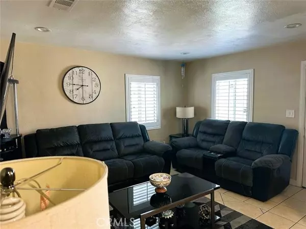 Los Angeles, CA 90003,150 E 95th Street