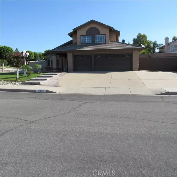 2540 W Via Bello Drive, Rialto, CA 92377