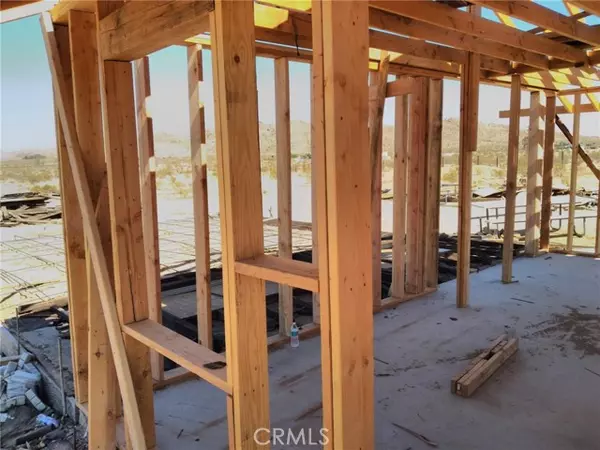 Lake Los Angeles, CA 93535,45750 250