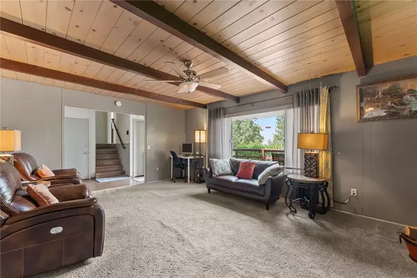 Wrightwood, CA 92397,5203 Desert View Drive