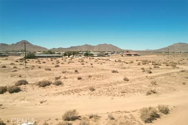 Apple Valley, CA 92307,23 Wigwam