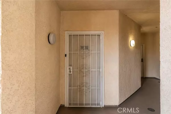 West Covina, CA 91791,130 S Barranca St, #302