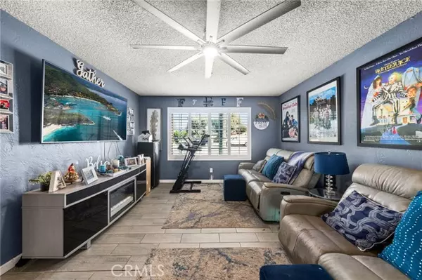 Fontana, CA 92335,17055 MANZANITA