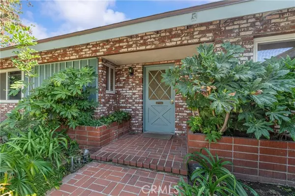 San Dimas, CA 91773,562 E Allen Avenue