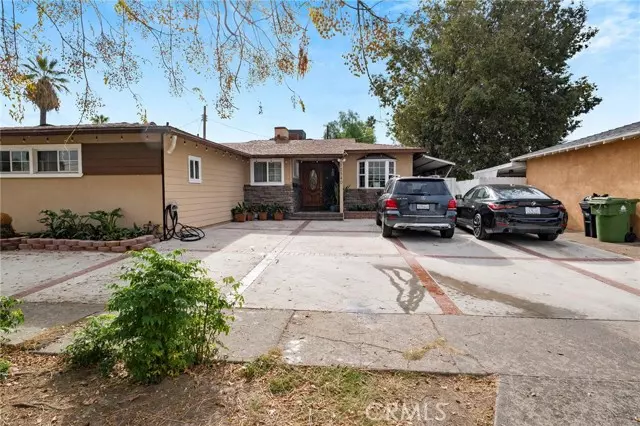 North Hollywood (los Angeles), CA 91605,12540 Barbara Ann Street