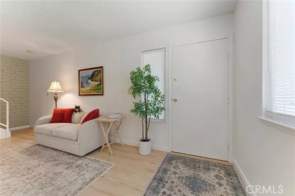 Azusa, CA 91702,978 W Calle Del Sol #2