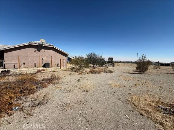 Phelan, CA 92371,12911 Corton