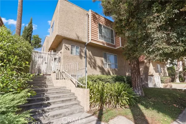 7319 Hazeltine Avenue #11, Los Angeles, CA 91405