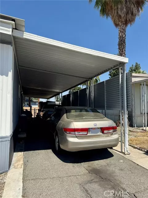 Riverside, CA 92507,1560 Massachuesetts Avenue #46