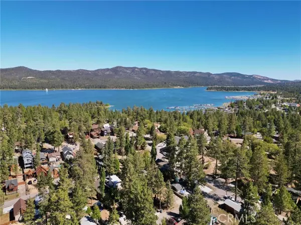 Big Bear Lake, CA 92315,40235 Guinan Lane