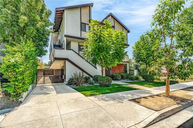 Glendale, CA 91204,640 Ivy