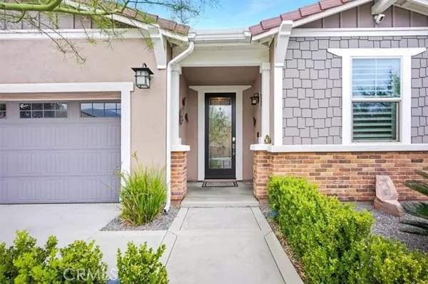 Fontana, CA 92336,5591 Royal Oaks