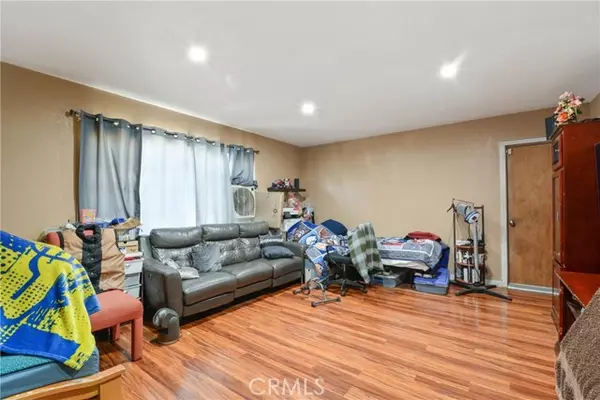 Rialto, CA 92376,917 E Jackson