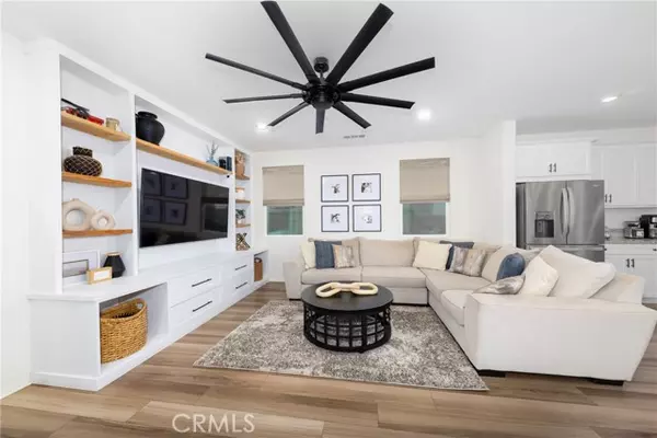 Fontana, CA 92336,16738 Petrus