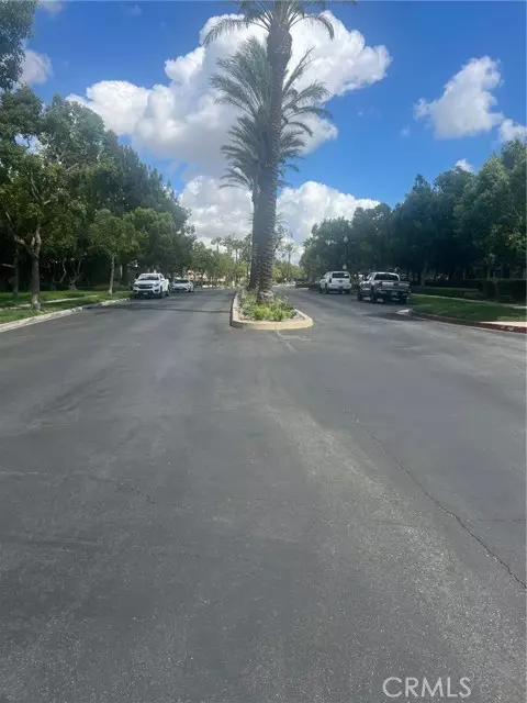 Fontana, CA 92336,15723 Parkhouse #6