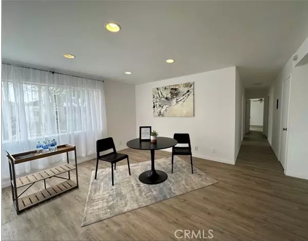 Placentia, CA 92870,212 S Kraemer #1106