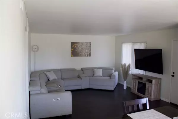 Duarte, CA 91010,826 Cinnamon