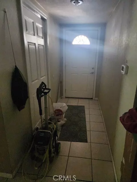 Saugus (santa Clarita), CA 91350,22660 La Rochelle Drive