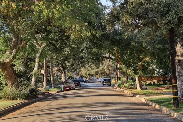 1268 N Holliston, Pasadena, CA 91104