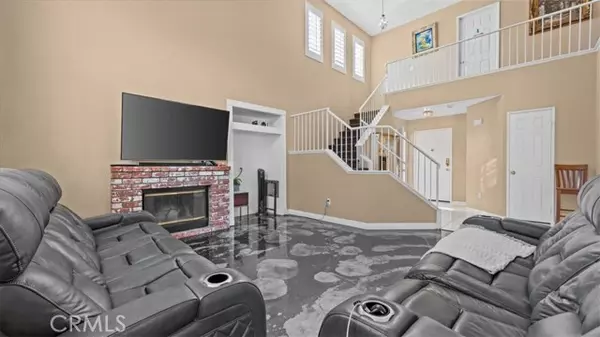 Fontana, CA 92336,14998 Mustang lane