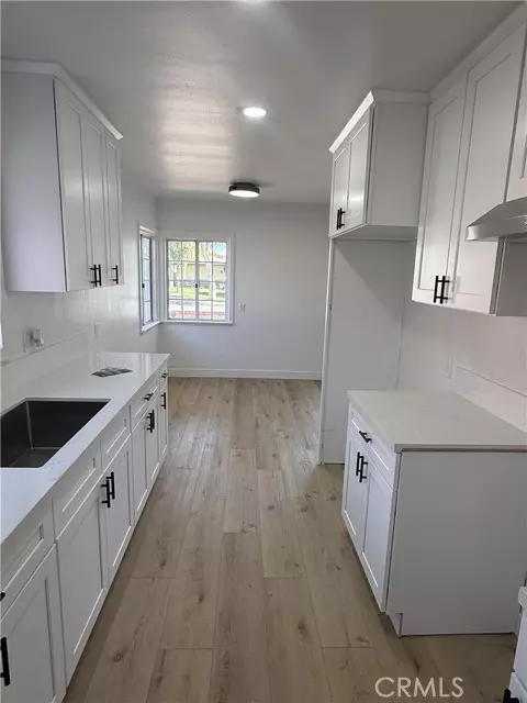 Fontana, CA 92335,8930 Boxwood