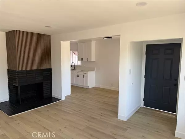 Fontana, CA 92335,8930 Boxwood