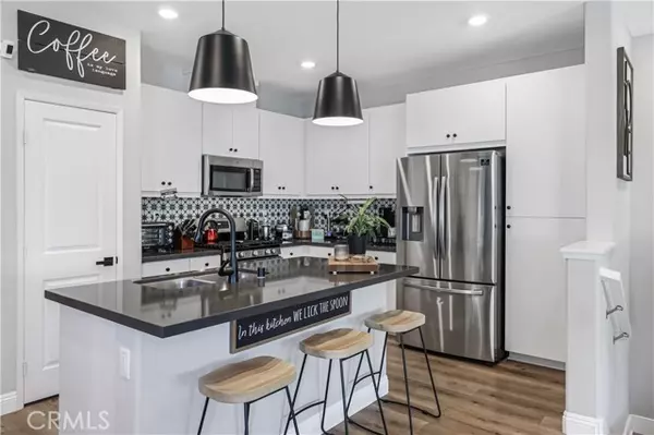 Fontana, CA 92336,5604 Altamura Way #11