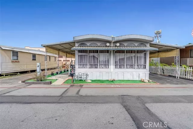 Covina, CA 91722,1045 N Azusa Avenue #215