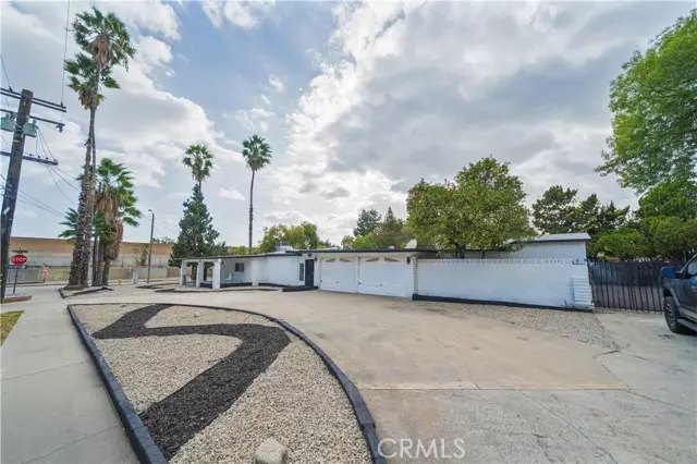 Monrovia, CA 91016,147 E Central