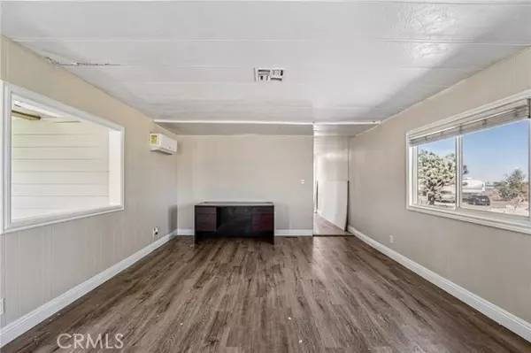 Phelan, CA 92371,10444 Mono Road