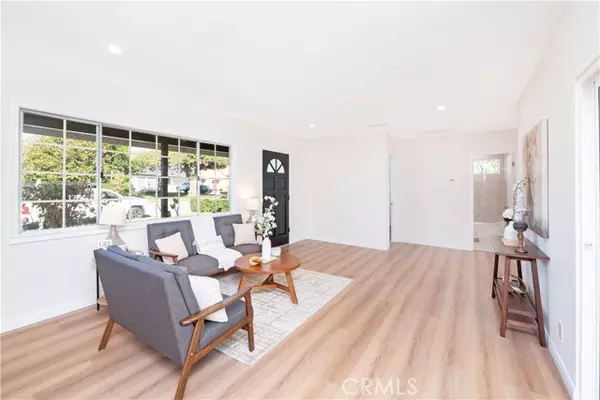 Covina, CA 91723,182 E Kelby Street