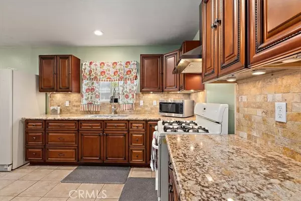 Banning, CA 92220,2914 W Wilson