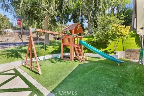 Woodland Hills (los Angeles), CA 91364,5201 Sale Avenue