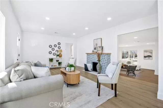 Riverside, CA 92504,8681 California